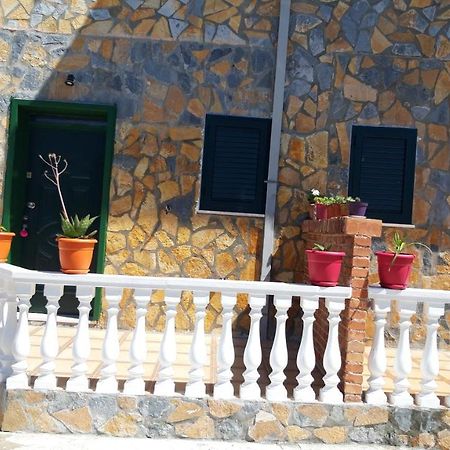 Villa Fredi Orikumi Exteriér fotografie