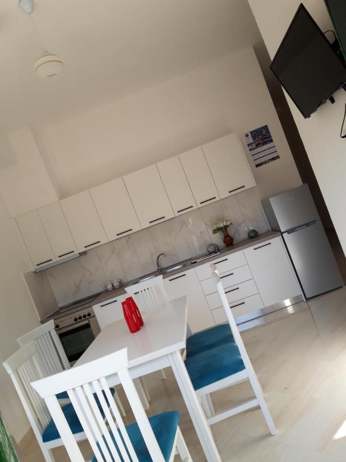 Villa Fredi Orikumi Exteriér fotografie