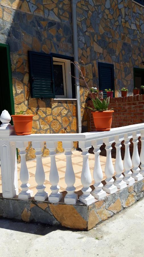 Villa Fredi Orikumi Exteriér fotografie