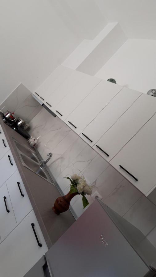 Villa Fredi Orikumi Exteriér fotografie